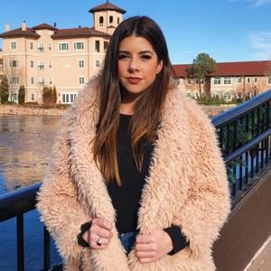 Meet your Posher, Brooke